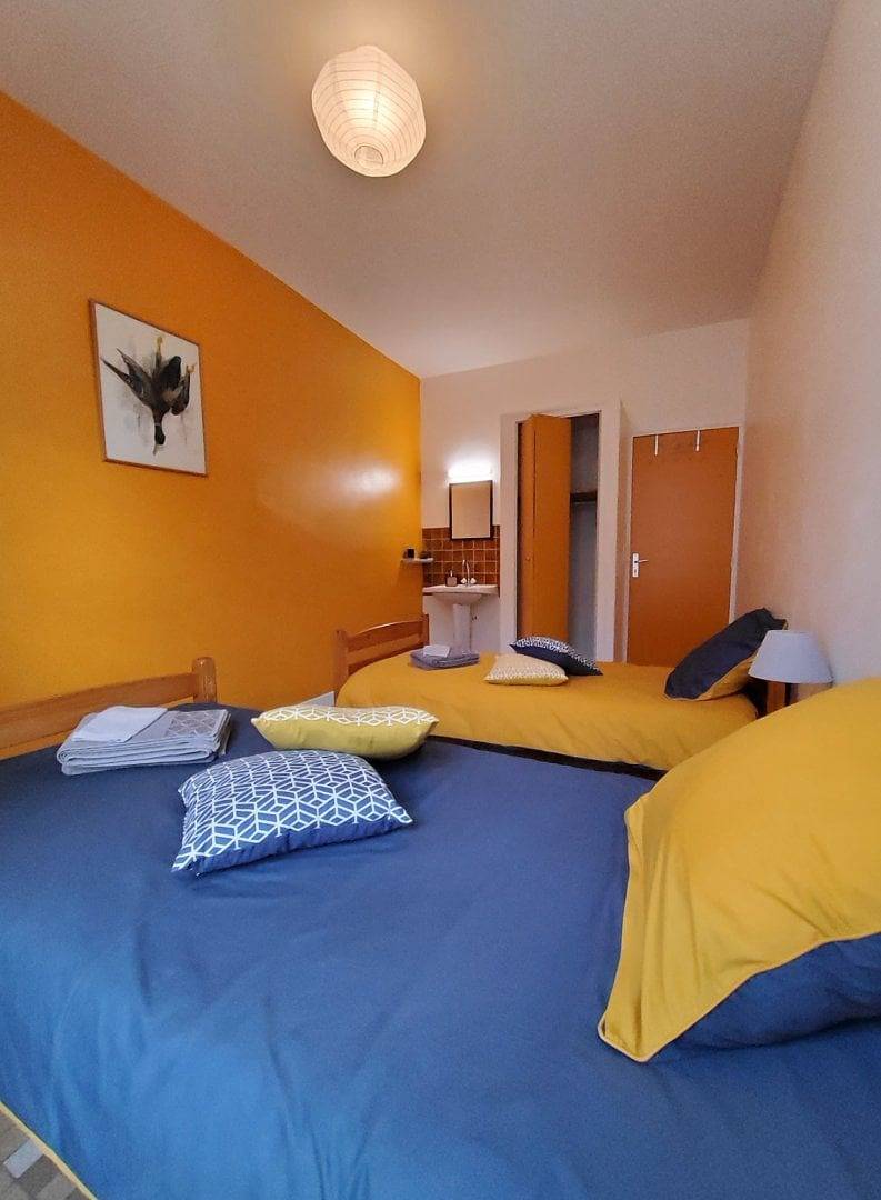 Chambres d'hôtes au cœur de notre ferme équestre - Chambre Bagadou in Champeaux, Baie du Mont-Saint-Michel