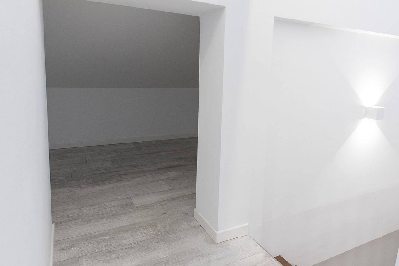 Entire apartment, S271 - Sirolo, delightful air conditioned attic furnished with taste in Sirolo, Riviera del Conero