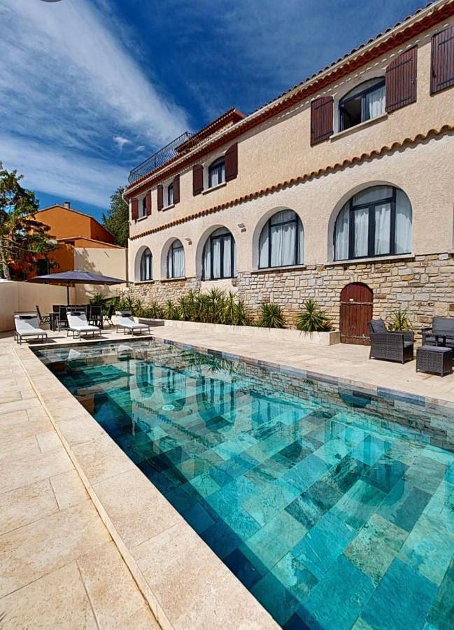 Villa pour 16 personnes, avec jardin ainsi que balcon et piscine à la La Ciotat