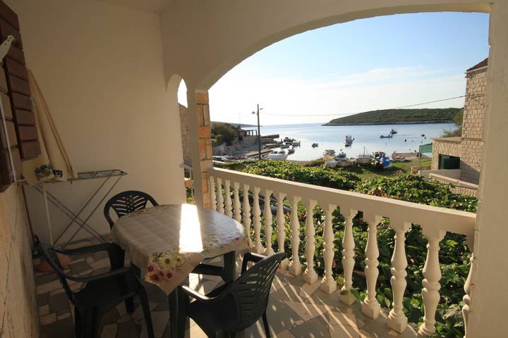 Ferienwohnung für 3 Personen, mit Balkon/Terrasse auf Vis