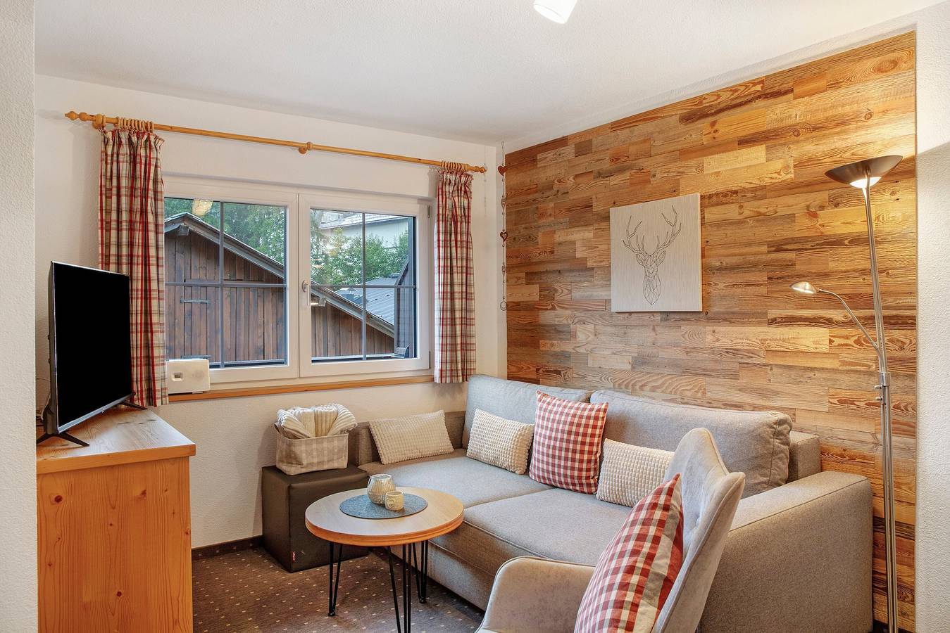 Ganze Wohnung, Ferienwohnung "Edelweiß" mit Gemeinschaftsgarten und Wlan in Leutasch, Innsbruck Land
