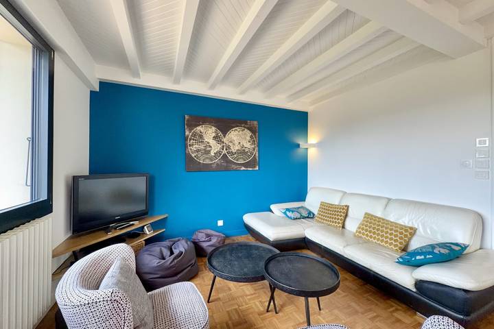 Villa für 12 Personen mit Balkon in Saint-Alban-de-Montbel, Chambéry und Umgebung