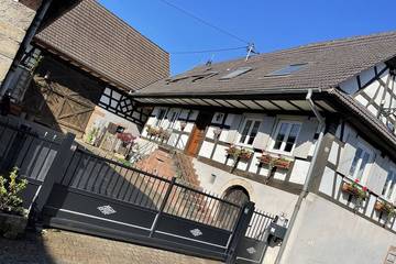 Gîte pour 8 personnes, avec jardin à Cleebourg