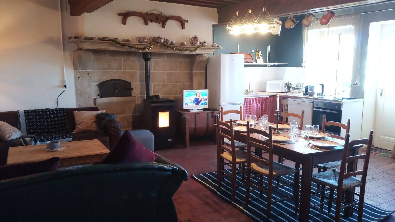 Gîte longère La Morvandelle in Planchez, Parc naturel régional du Morvan