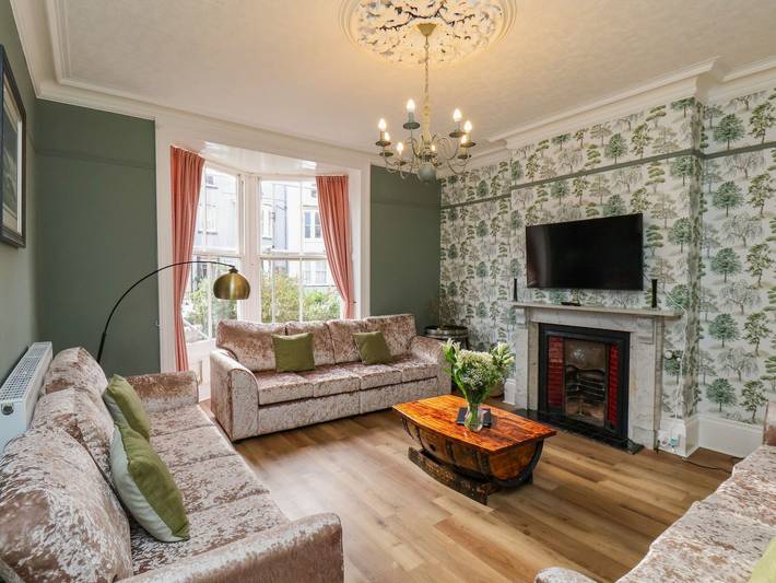 Cottage for 16 people, with garden, with pets in Whitby