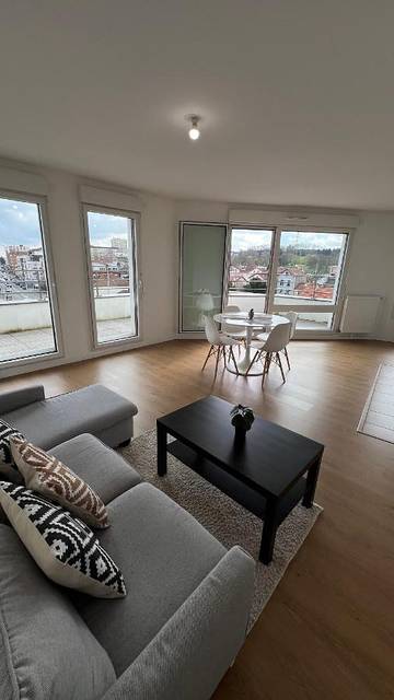 Gîte pour 2 personnes, avec vue et terrasse à Villemomble