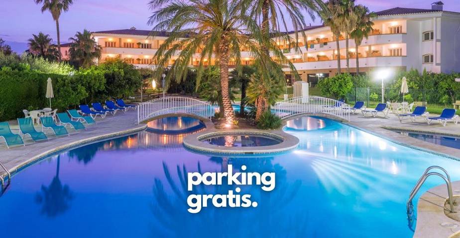 Hôtel pour 2 personnes, avec jardin et bassin pour enfant ainsi que vue et piscine