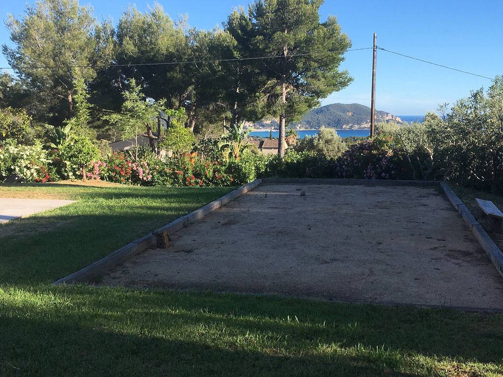 Studio entier, T2 neuf dans villa 3 km de la mer St Cyr/Mer in La Cadière-d'Azur, Région de Toulon