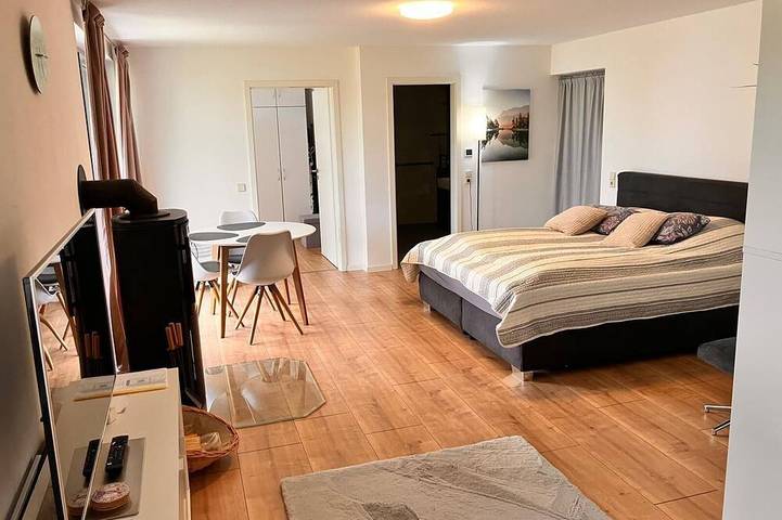 Ferienwohnung für 3 Personen, mit Terrasse und Garten