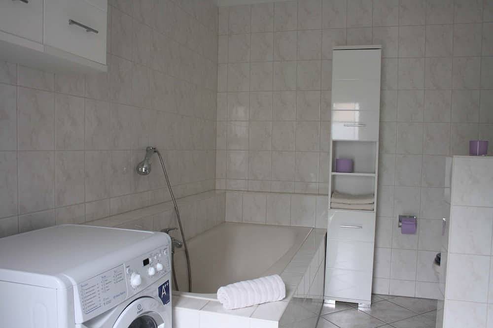 Entire apartment, Apartment Schwan.  Directly between forest and lake. The comfortable variant. in Bad Saarow, Scharmützelsee