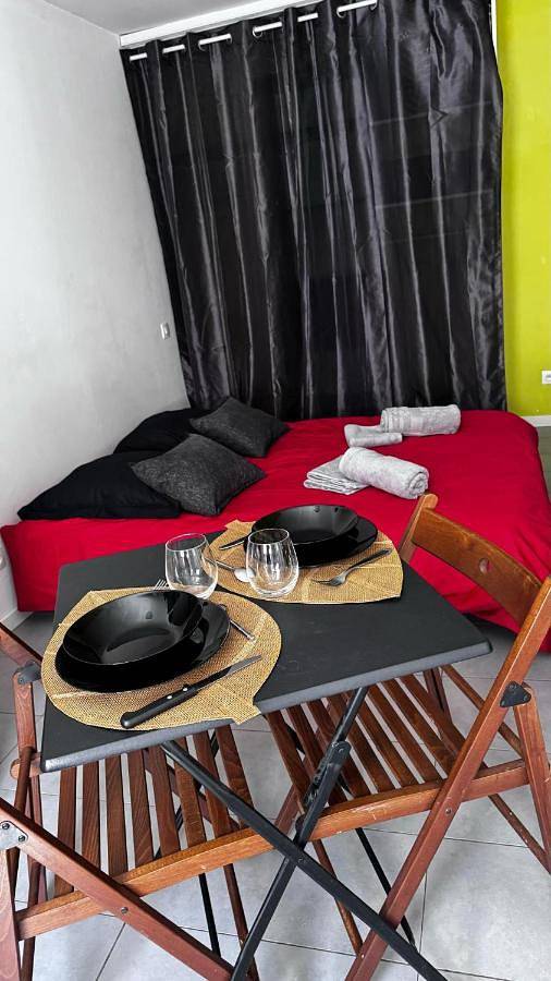 Appartement entier, Studio cosy à Pignan au coeur du village médieval in Pignan, Côte méditerranéenne (France)