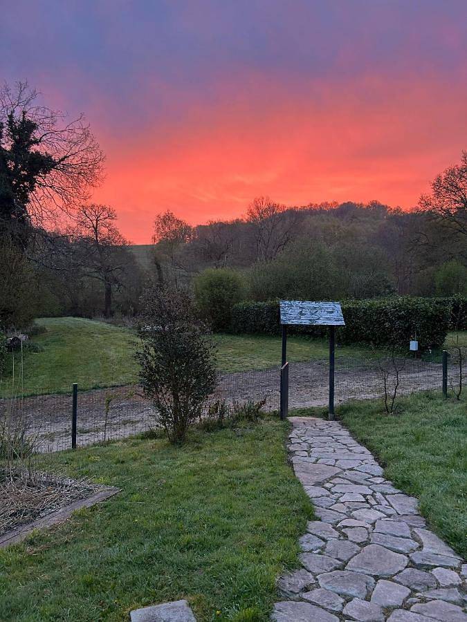 Gîte pour 5 personnes, avec vue et jardin à Belle-Isle-en-Terre - 3