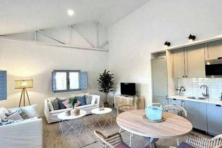 Casa rural con piscina para 8 personas, con jacuzzi y piscina en Sierra Norte