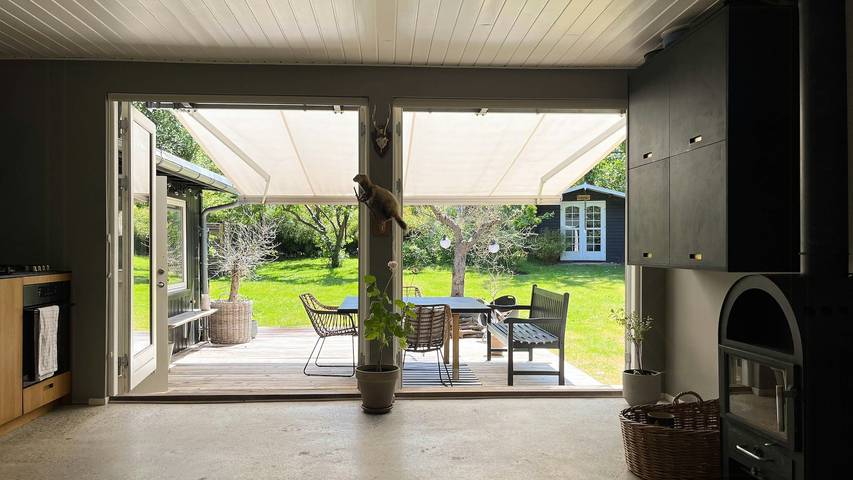 Ferieudlejning for 6 personer, med terrasse og have, børnevenlig i Vejby