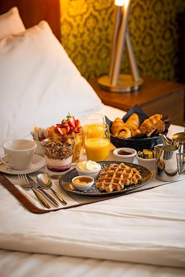 Hotel for 10 people with terrace in Limerick, County Limerick