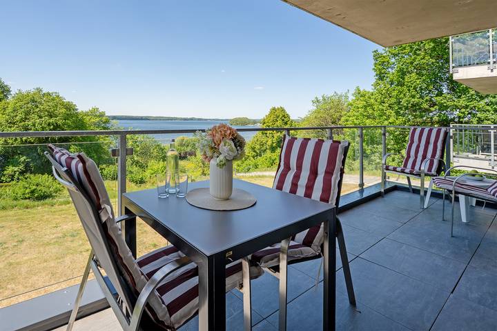 Ferienwohnung für 4 Personen, mit Balkon und Seeblick in Bosau
