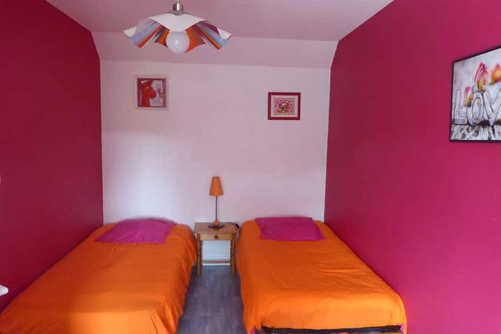 Location de vacances pour 8 personnes, avec jacuzzi ainsi que jardin et terrasse à Plourin - 4