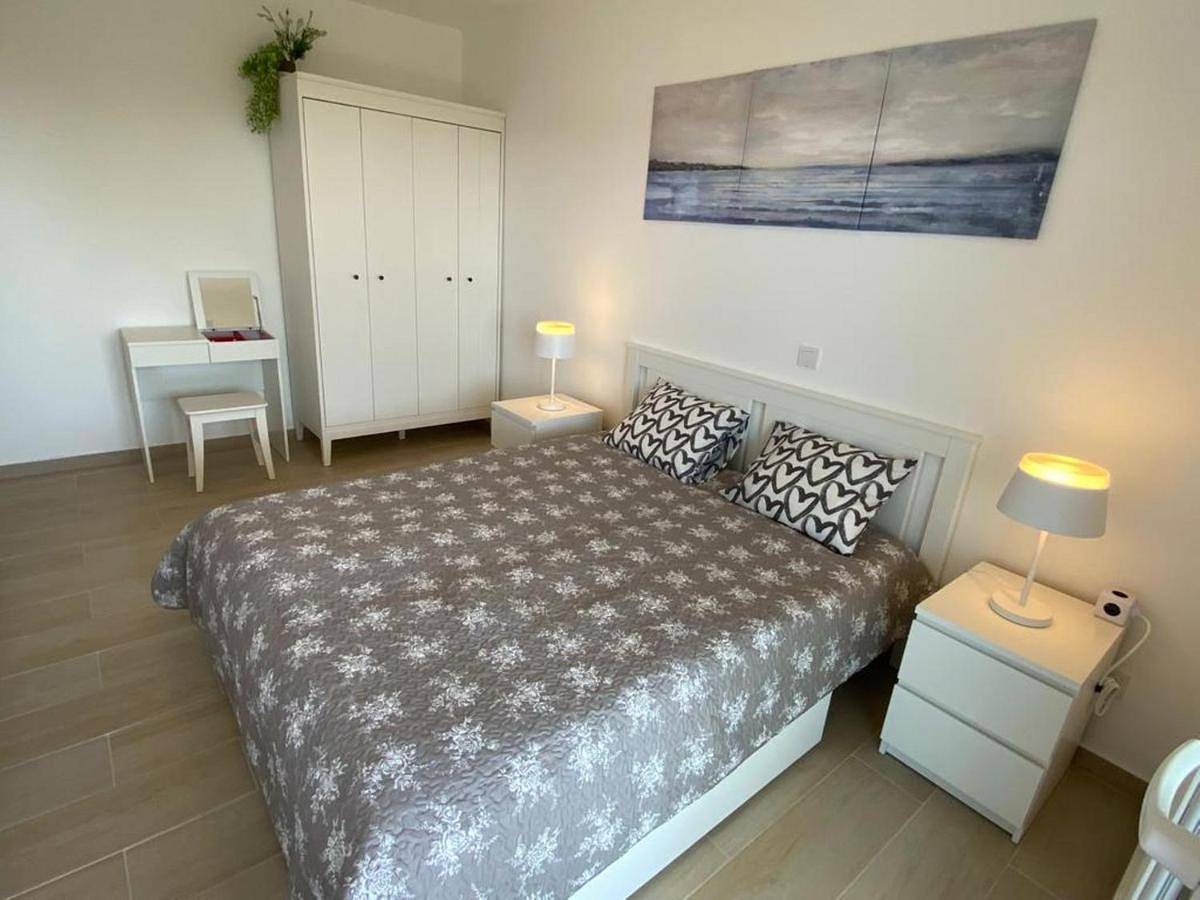 Ganze Wohnung, Three-Bedroom Apartment in Šimuni, Pag