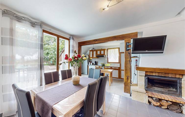 🏡 Mesnil-Saint-Père Garden Apartment 🌿🚗. in Mesnil-Saint-Père, Regionaler Naturpark Forêt d’Orient