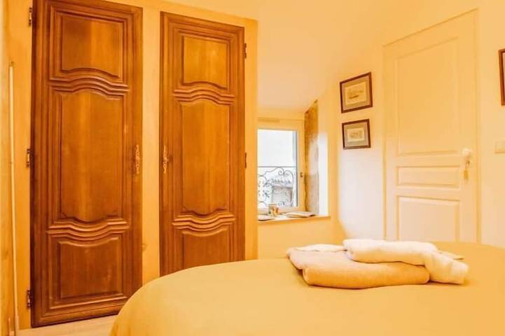 Location de vacances pour 3 personnes, avec jardin et piscine à Buffières - 4