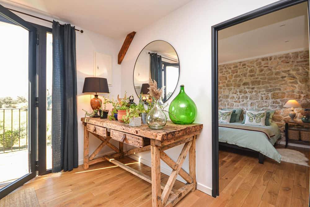 2 bedroom lovely home in Berre l'Etang in Berre-l'Étang, Istres region