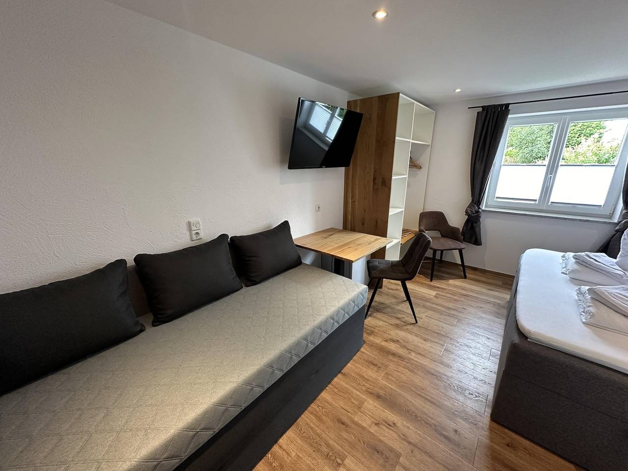 Doppelzimmer Standard 6 im Gästehaus, foto 7