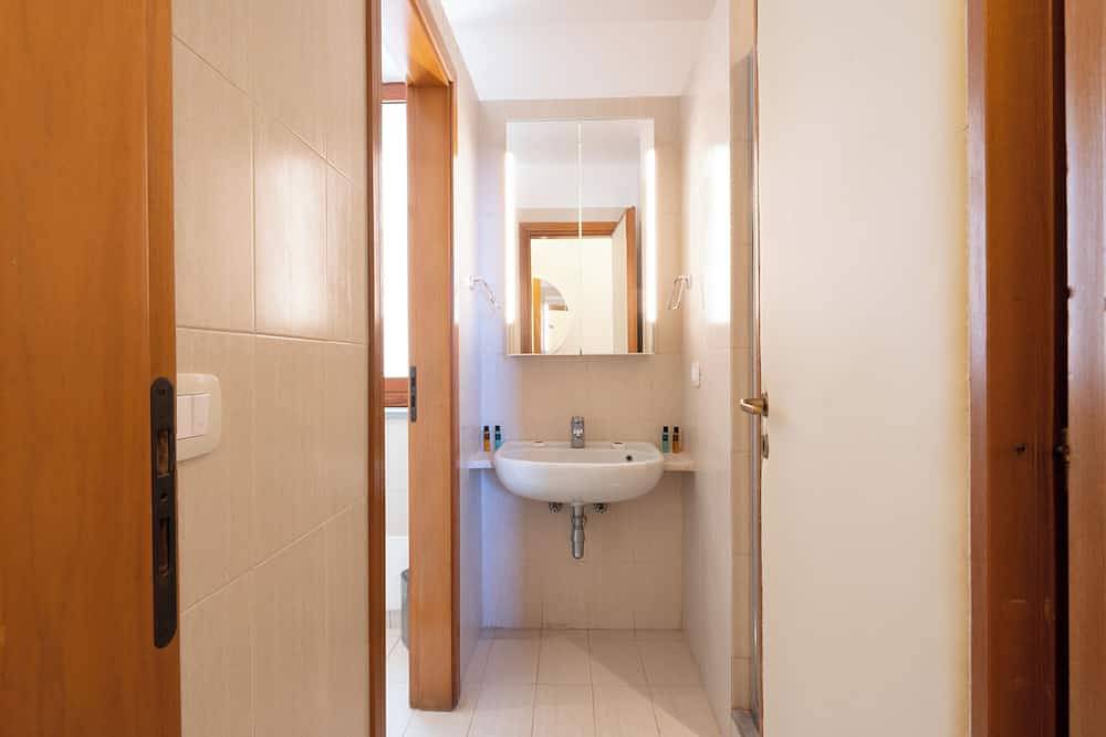 Entire apartment, Scilla appartamento Marina Grande solo 40 mt dal mare (appartamento Stromboli) in Scilla, Tyrrhenian Coast Kalabria