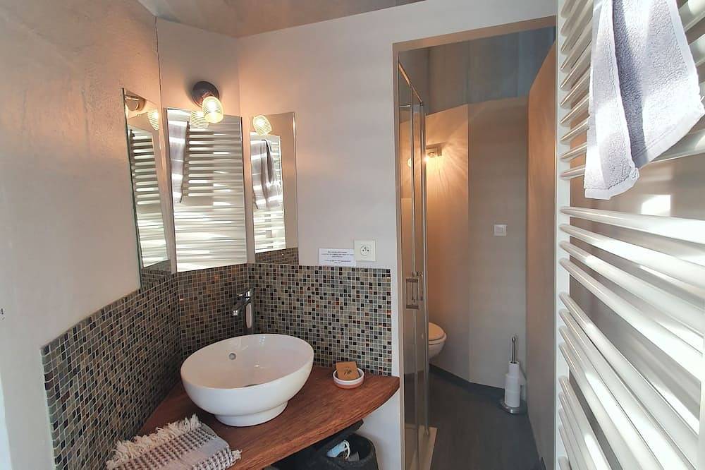 Entire apartment, Tour-Moulin in Bouchemaine, Angers region