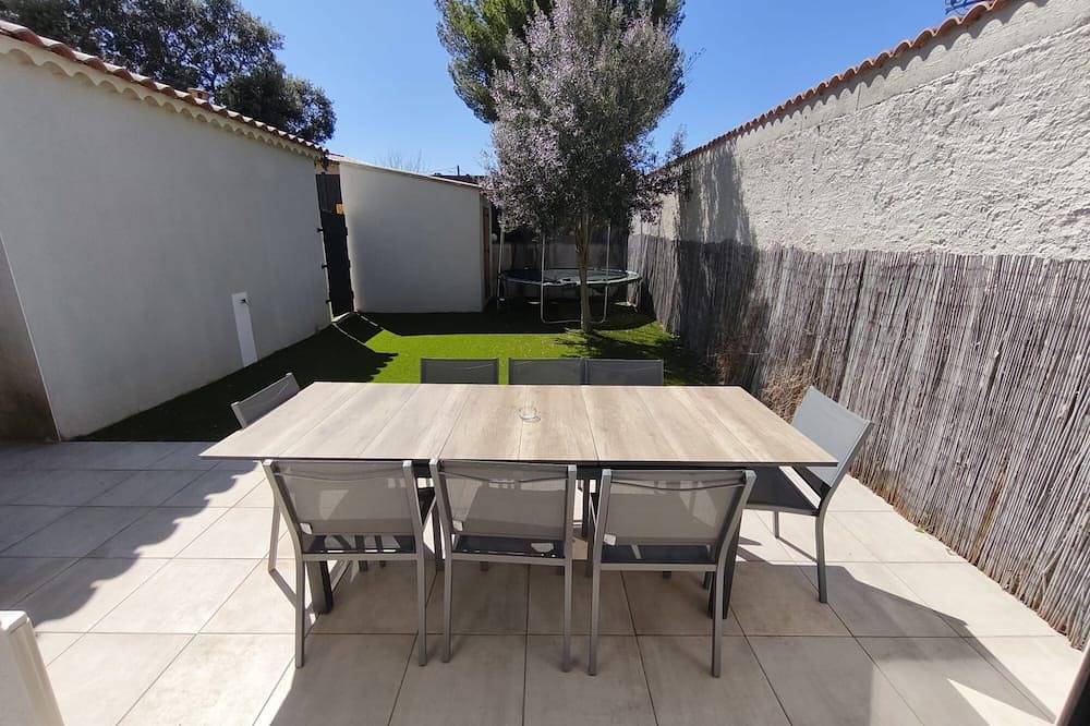 Charmante Maisonnette T3 avec Jardin in La Motte-d'Aigues, Parc naturel régional du Luberon