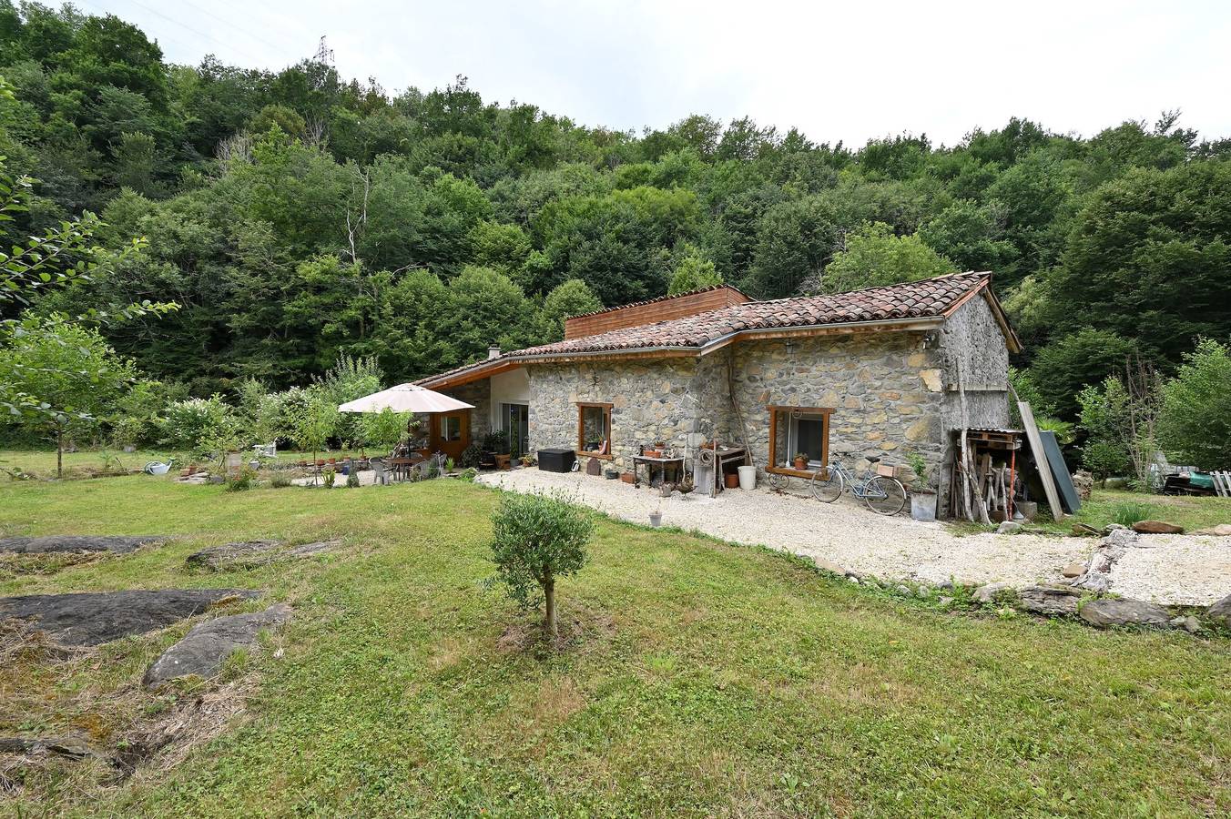 Casa de vacaciones 'La Mouline' con vistas a la montaña, Wi-Fi y aire acondicionado in Prat-Bonrepaux, Parque Natural Regional de los Pirineos de Ariège