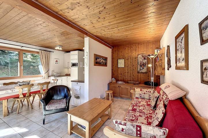 Gîte pour 6 personnes, avec jardin dans Office De Tourisme De Combloux