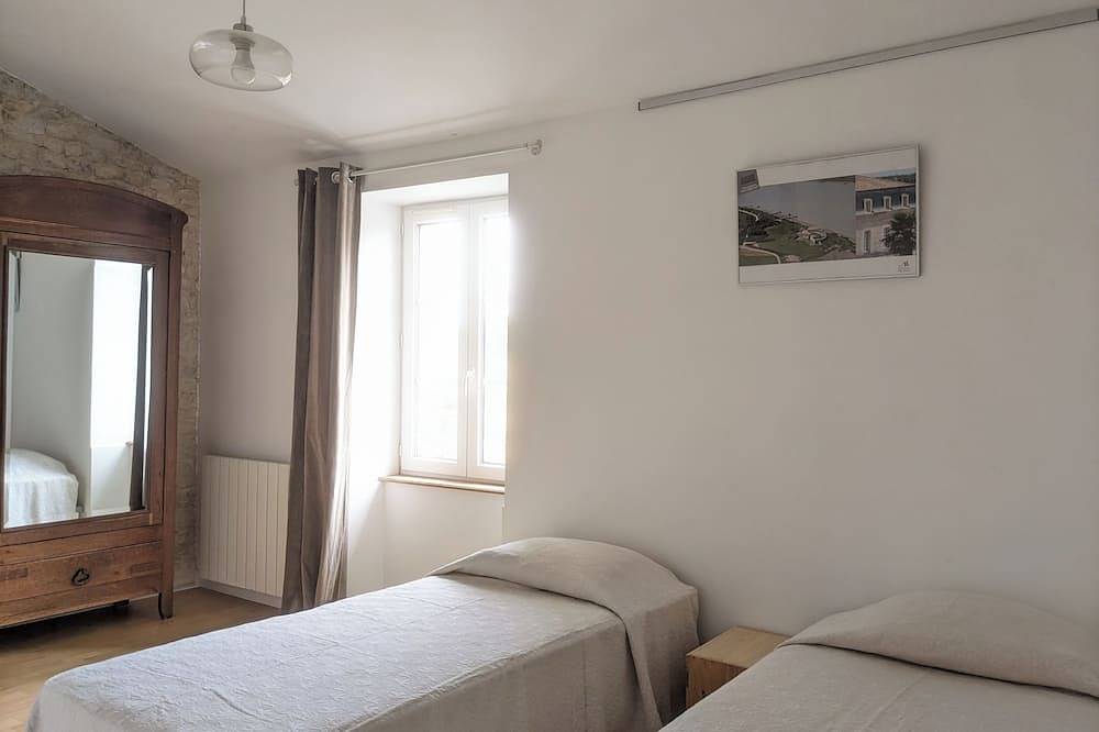 Charmantes Ferienhaus 25 km vom Meer entfernt schläft 7 Wifi in Surgères, Rochefort und Umgebung