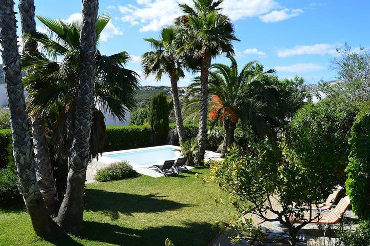 Villa for 2 people, with terrace and garden in Jávea