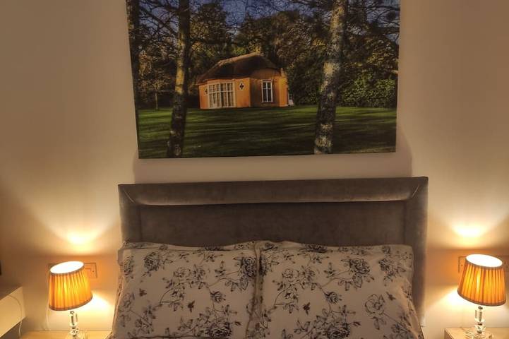 5* Centrally located Luxury Detached Home in Newry in Newry, Grafschaft Armagh