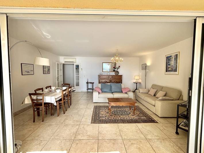 Ganze Wohnung, 3-Zimmer klimatisierte Wohnung mit Terrassen - Ajaccio in Ajaccio, Golfe D'Ajaccio