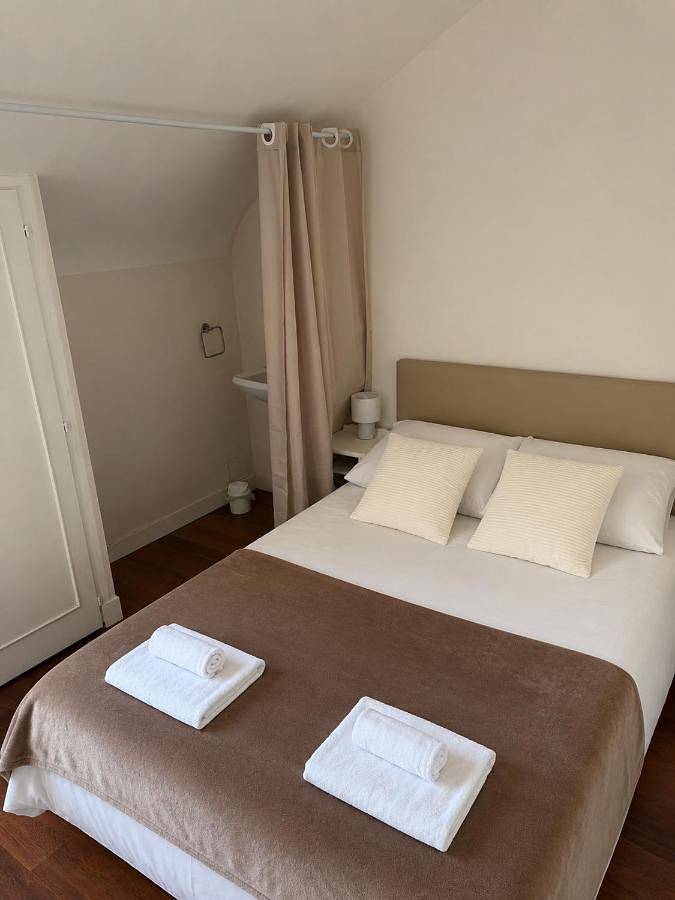 Hôtel pour 2 personnes, avec Terrasse à La Gouesnière