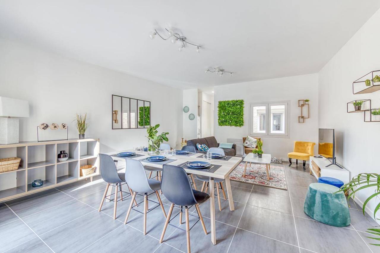 Villa Spacieuse 6 ch/12 personnes/ 6 Sdb Wc privée in Valenciennes, Région de Valenciennes
