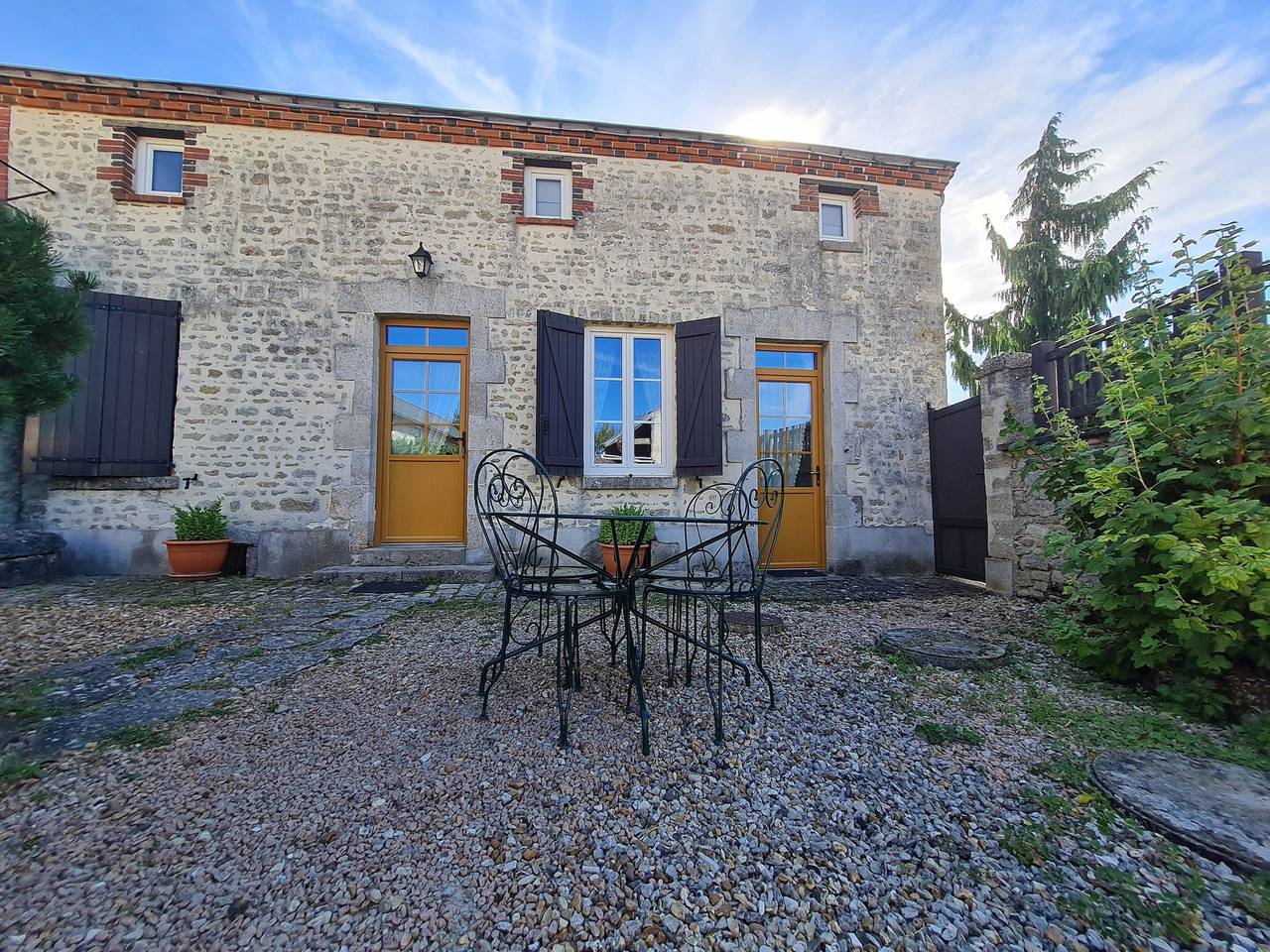 Charmant Gîte au Calme près de Pithiviers avec Jardin et Terrasse in Pithiviers-le-Vieil, Région de Pithiviers