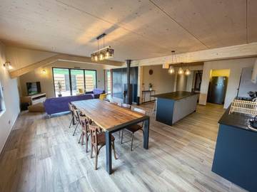 Gîte pour 15 personnes, avec jardin ainsi que sauna et vue à Les Combes (Belfort - Besancon)