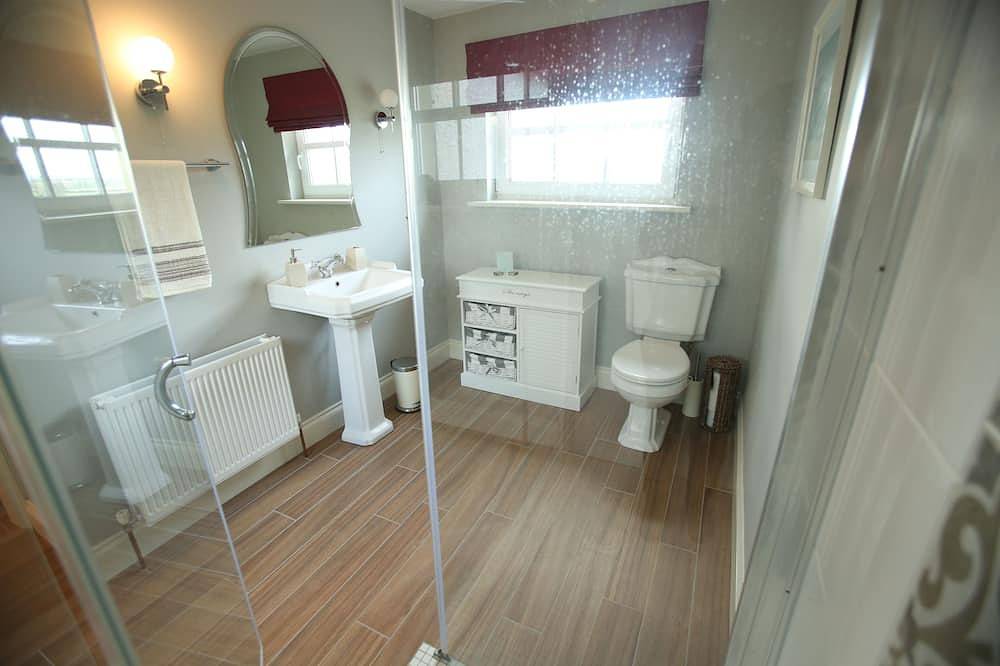 Ein Gebiet von außergewöhnlicher natürlicher Schönheit, kinder- und tierfreundlich, sehr privat! in Nenagh, Lough Derg