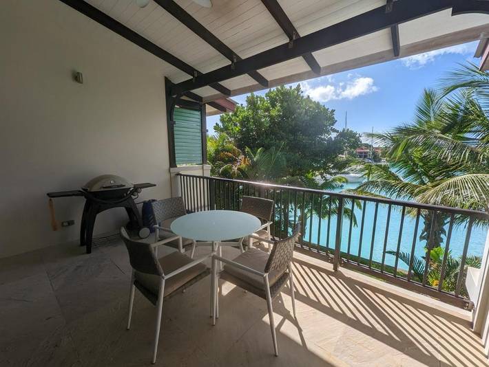 Ferienwohnung für 3 Personen, mit Garten und Ausblick sowie Kinderpool und Pool auf den Seychellen