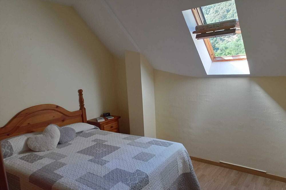 Apartamento entero, Apartamento a 1 km de Potes y a 20kms de Teleférico de Fuente De Picos de Europa in Camaleño, Cordillera Cantábrica