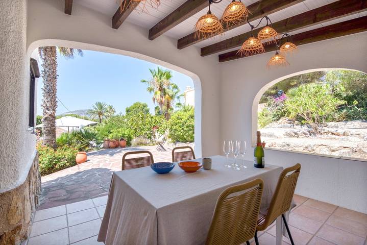 Villa 'El Dormilon' mit privatem Pool, privater Terrasse und WLAN in Cap Martí, Jávea