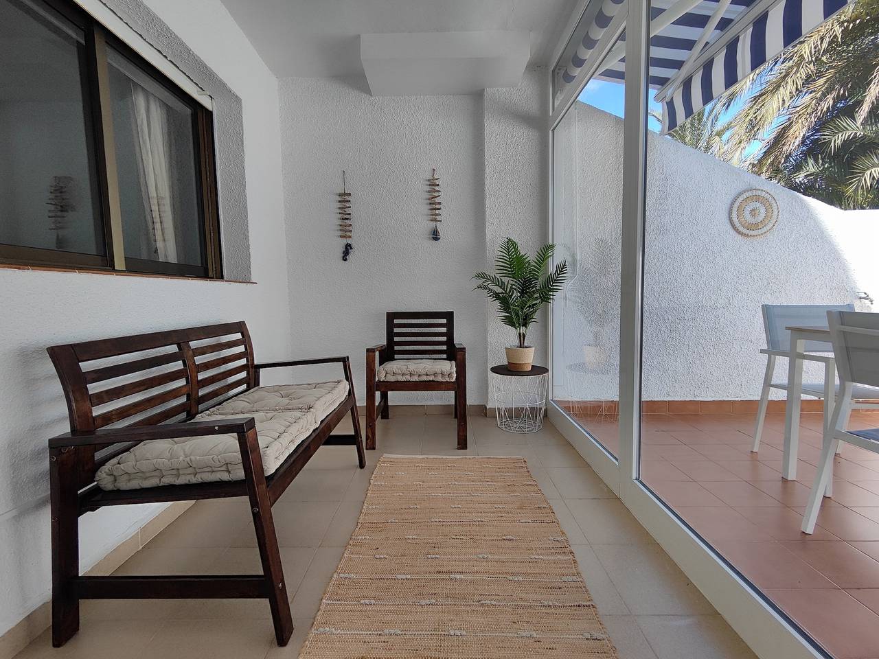Entire apartment, Apartment 'Antonio' with Shared Pool, Wi-Fi and Air Conditioning in Los Miradores del Puerto, San Javier