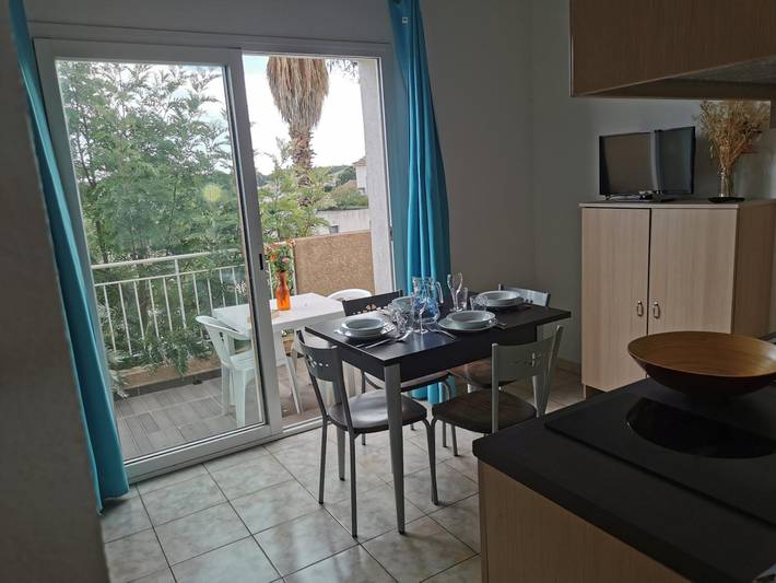 Location de vacances pour 4 personnes, avec balcon ainsi que piscine et jardin, adapté aux familles à Linguizzetta - 3