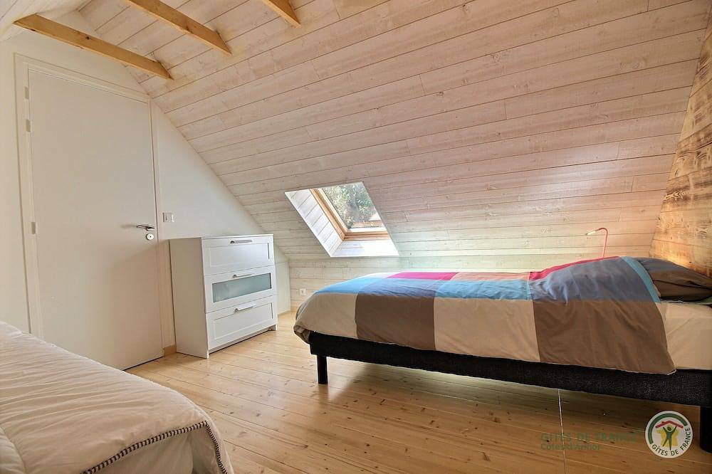 Gîte  Camelia dans un Manoir  entre Terre et Mer in Brélidy, Région de Guingamp