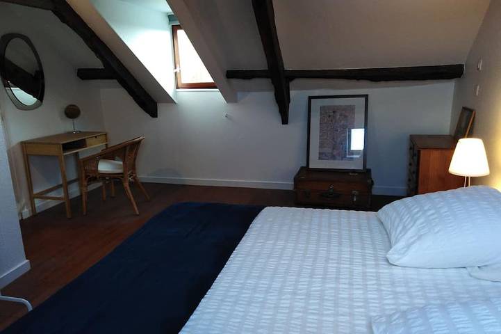 Gîte pour 4 personnes, avec terrasse ainsi que piscine et jardin à Calorguen - 4