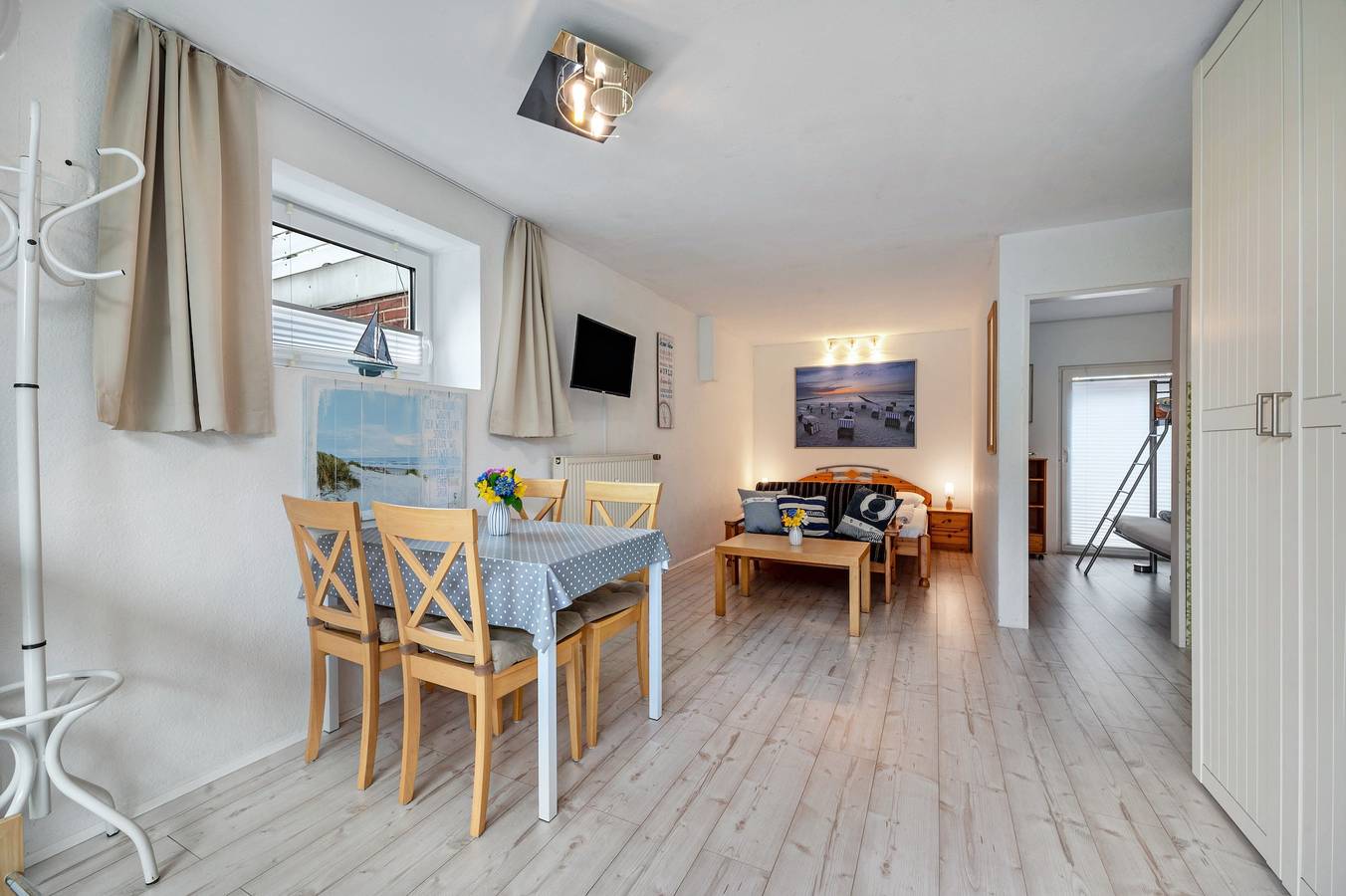 Ganze Wohnung, Apartment „2-Raum-Ferienwohnung Christine“ mit privater Terrasse in Sahlenburg, Cuxhaven