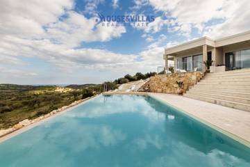 Gîte pour 4 personnes, avec piscine à Avola