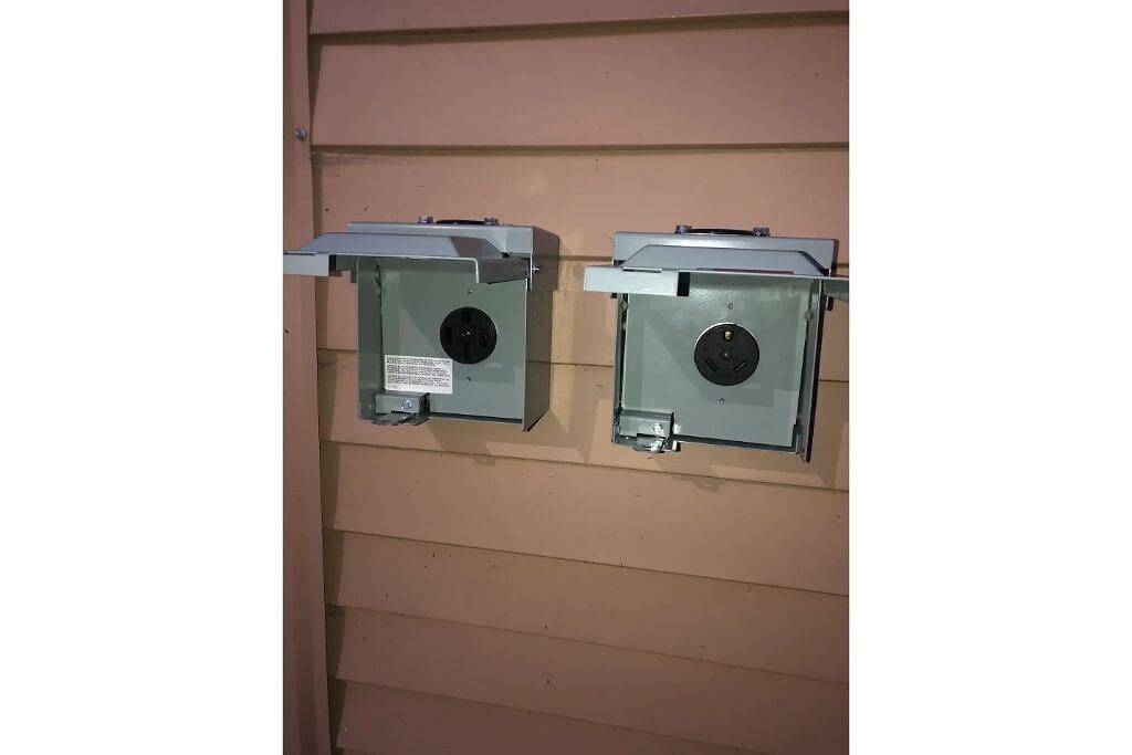 Acreage Next To Pawnee Lake - Sleeps 12! in Lancaster County (NE)